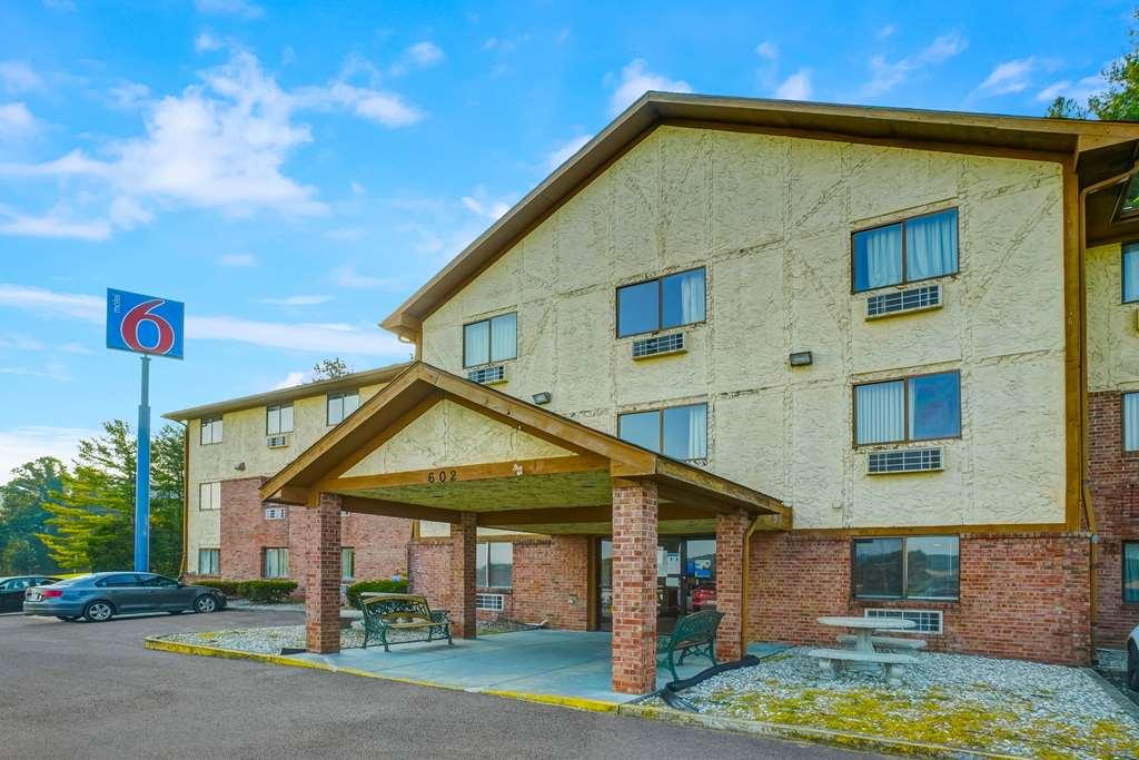 Motel 6 Morehead Eksteriør bilde